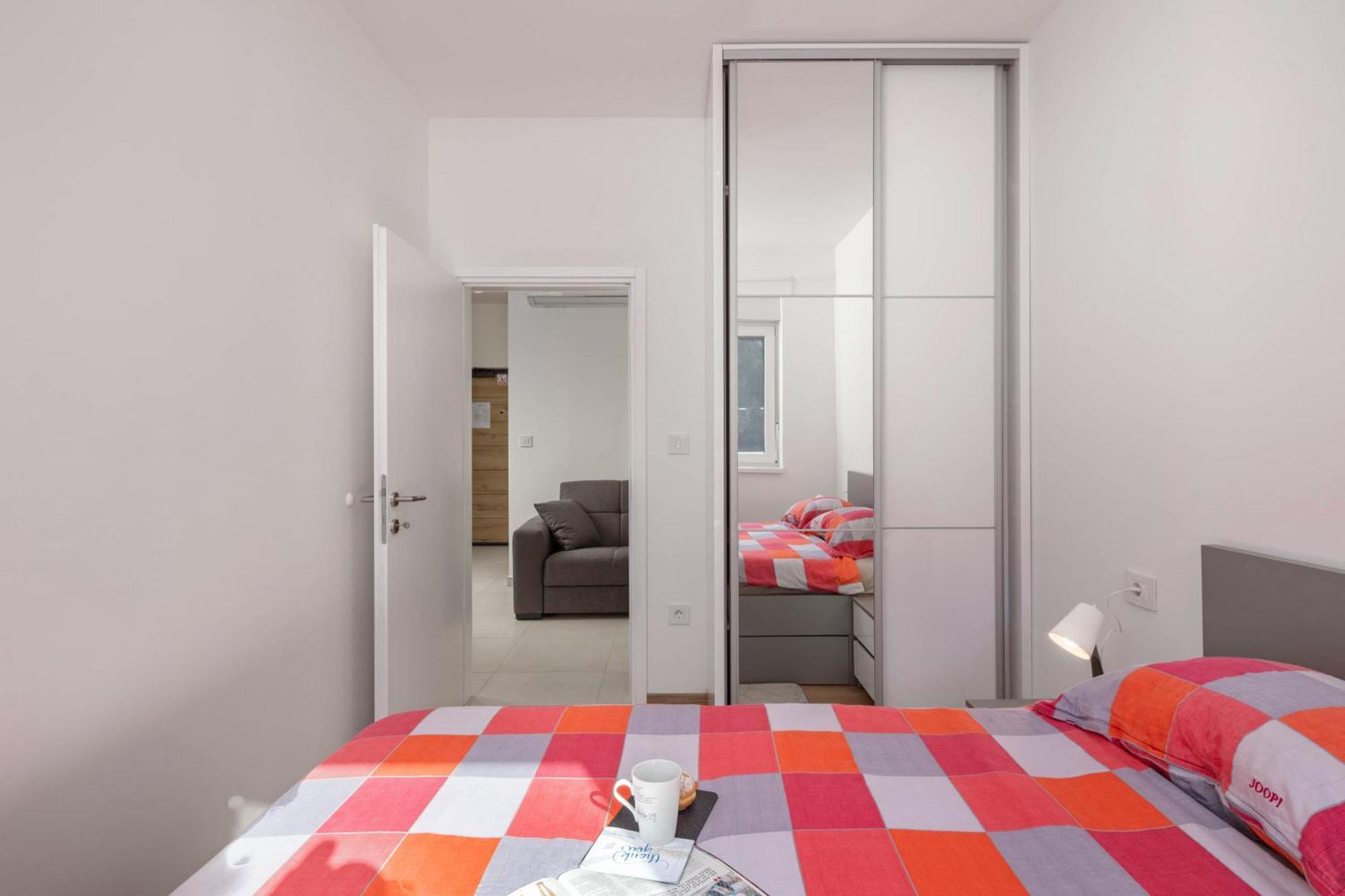 Seafront Villa Andrijana - Happy Rentals 플로민 외부 사진