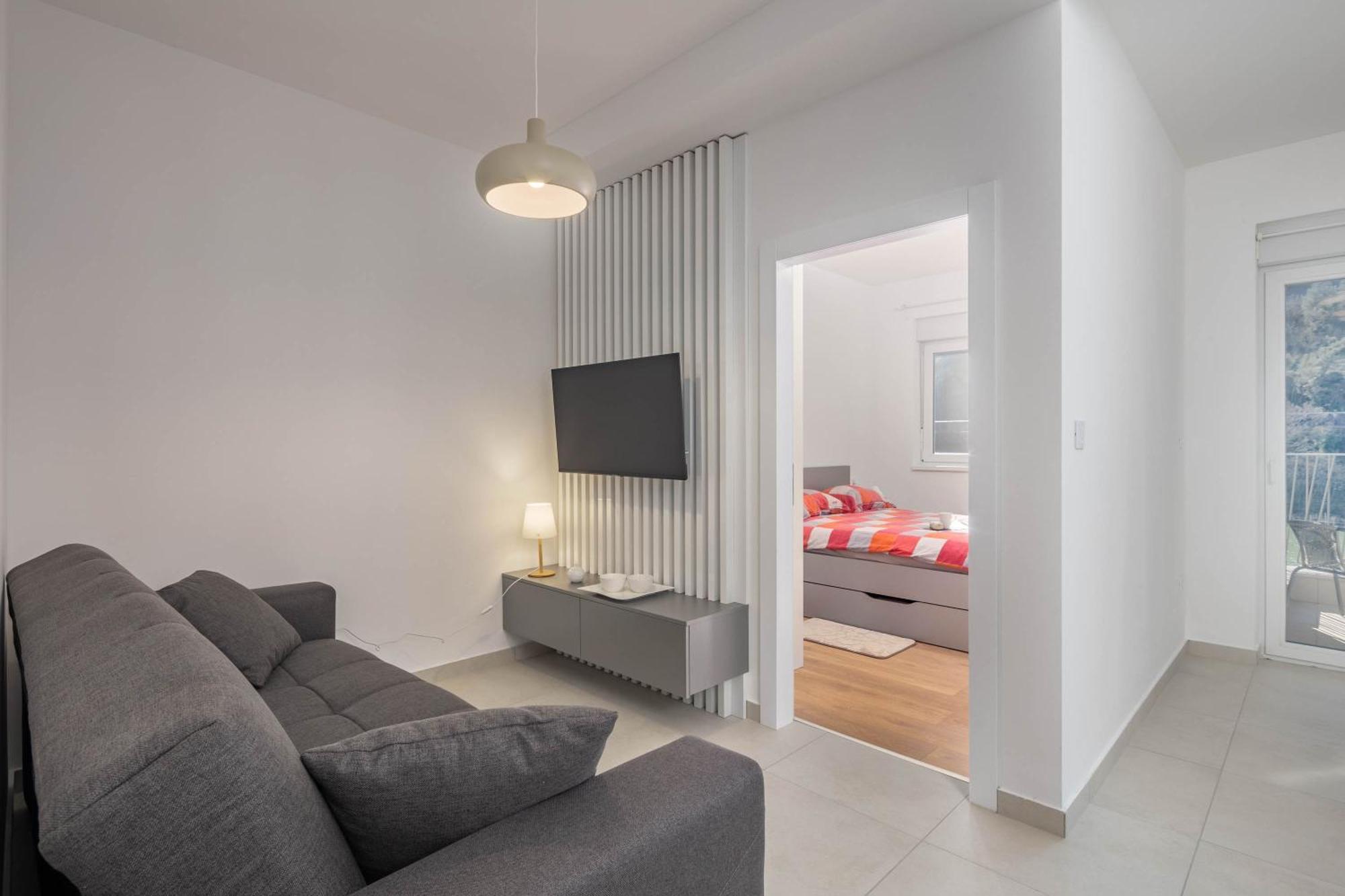 Seafront Villa Andrijana - Happy Rentals 플로민 외부 사진