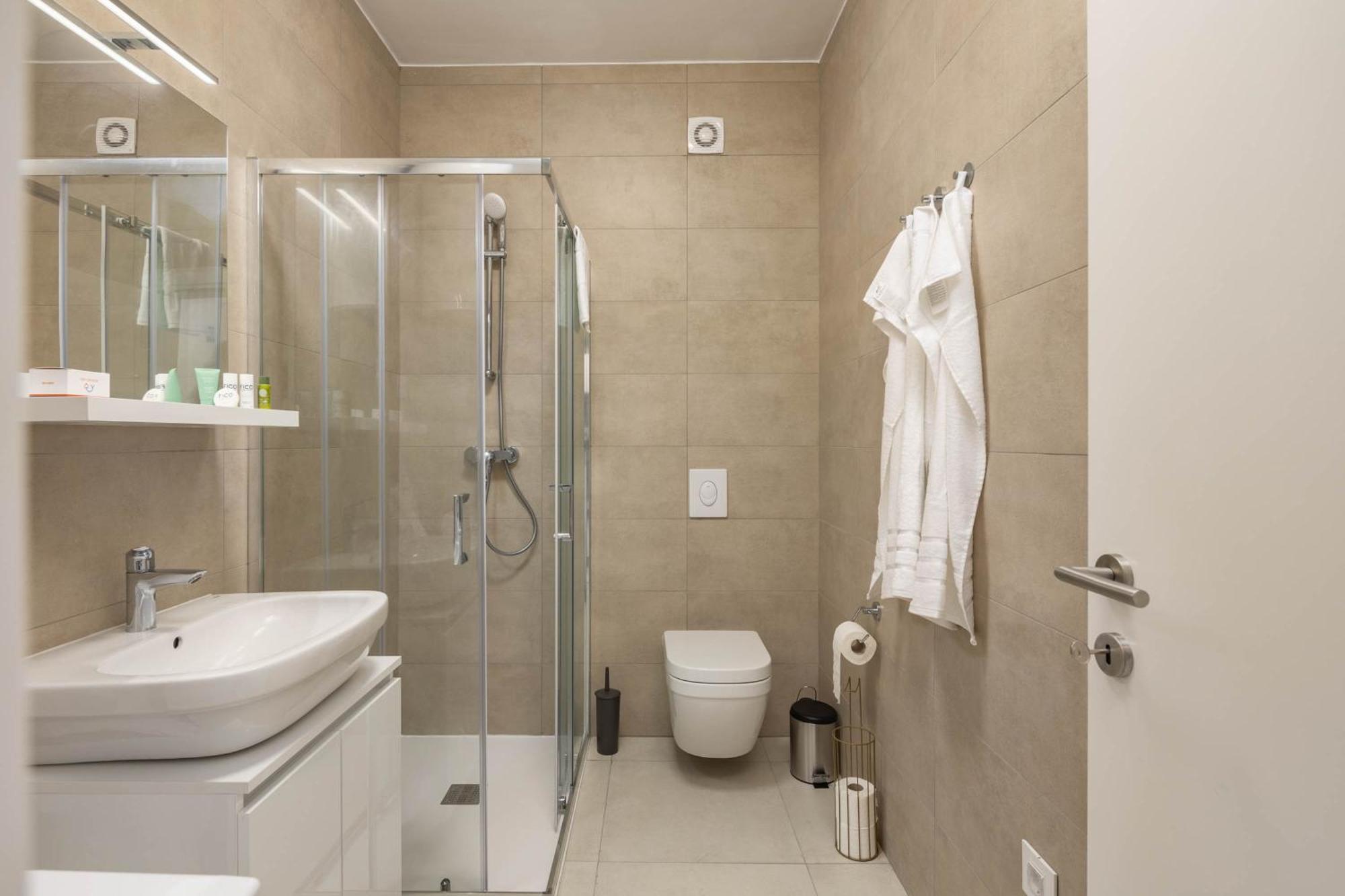 Seafront Villa Andrijana - Happy Rentals 플로민 외부 사진